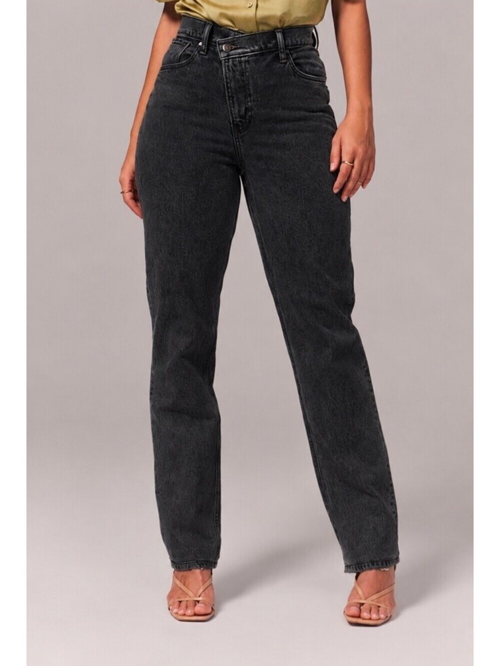 Abercrombie Curve Love 90s Straight Criss Cross Ultra High Rise Jeans 31R